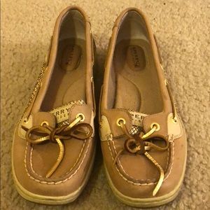 New women’s sperrys